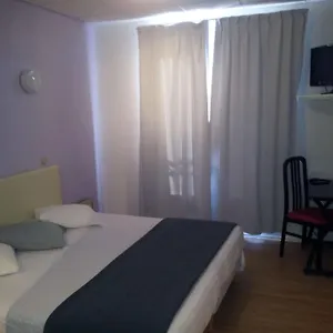 Le Clos Fleuri 2*, Bourg-de-Thizy France